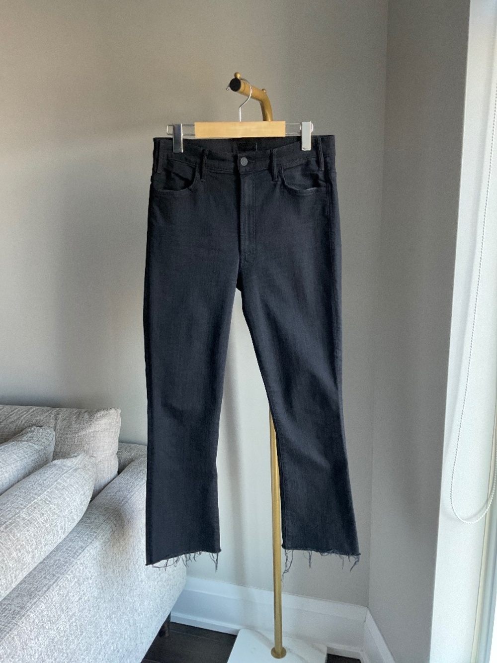 MOTHER Denim Hustler Ankle Fray